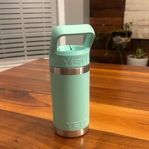 Yeti Seafoam Rambler Junior 12 ounce Water Bottle Twist Cap and Straw